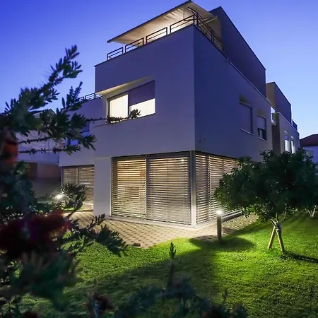 Caisa- Luxury 20 M From The Sea Zára