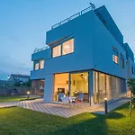 Caisa- Luxury 20 M From The Sea Апартаменты Задар