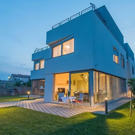 Caisa- Luxury 20 M From The Sea Apartamento Zadar
